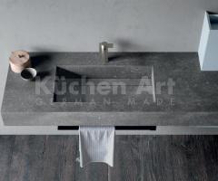 Salle de Bains Moderne avec Vasque en HPL Unicolor et Éléments Suspendus en Laque Mate - 4