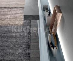 Salle de Bains Moderne avec Vasque en HPL Unicolor et Éléments Suspendus en Laque Mate - 7