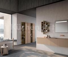 Salle de Bain chic : Design Sculptural avec Vasque Intégrée et Colonne de rangement - 3