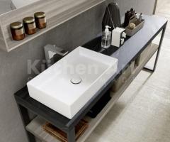 Salle de bains sur mesure haut de gamme : Élégance Nomade et Légèreté des Volumes - 2