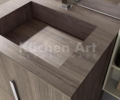 Salle de bains compacte en bois naturel – Design vertical et fonctionnel - 2